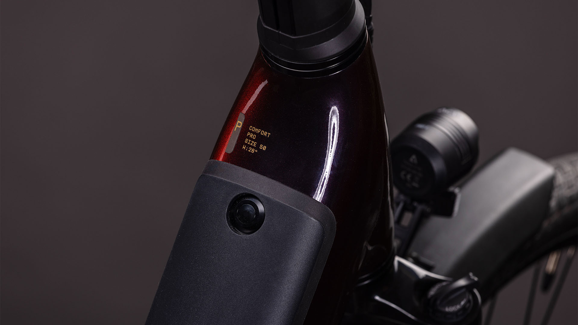 BICICLETA ELECTRICA CUBE SUPREME HYBRID COMFORT PRO 600 EASY ENTRY SOLARECLIPSE GOLD 2026 58 cm [1]