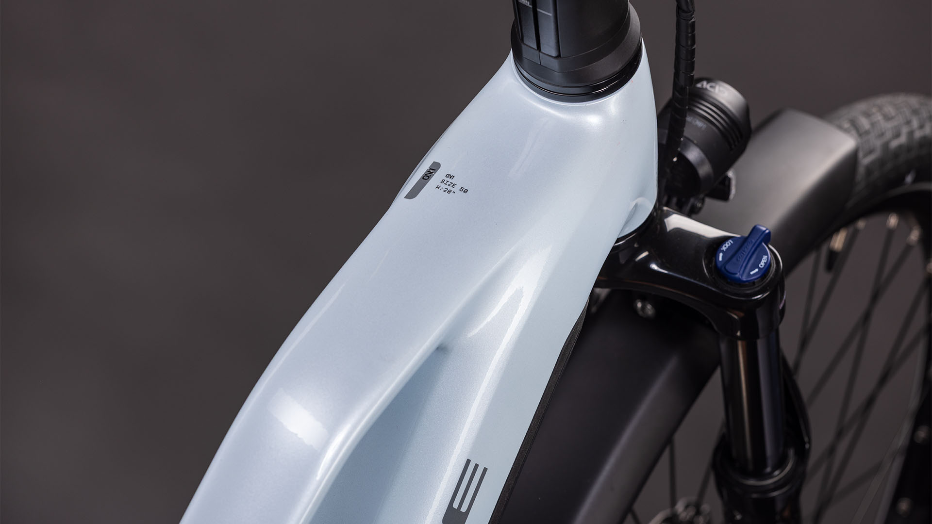 BICICLETA ELECTRICA CUBE TOURING HYBRID ONE 600 TRAPEZE GLACIER REFLEX 2026 46 cm [2]