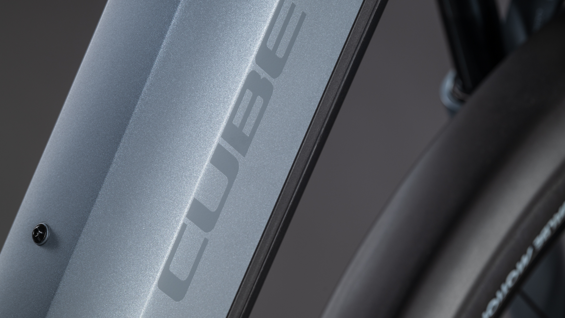 BICICLETA ELECTRICA CUBE TOURING HYBRID PRO 800 EASY ENTRY PEARLGREY GREY 2026 62cm [2]