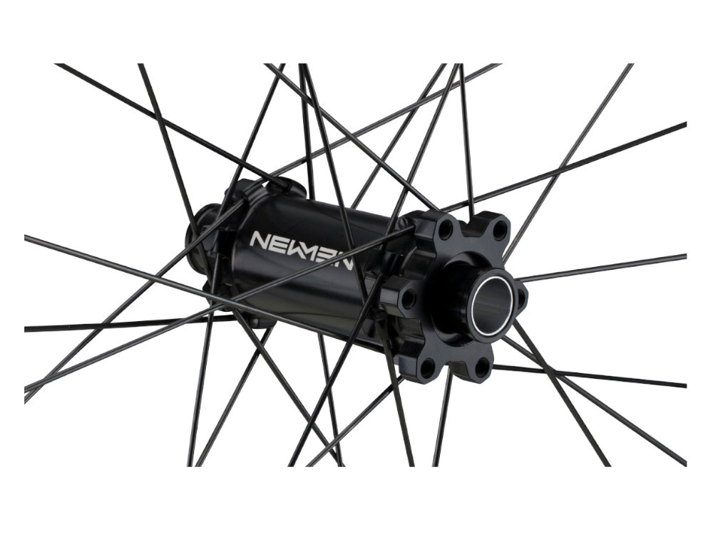 ROATA FATA NEWMEN EVOLUTION SL E.35 ALUMINIU 15X110 IS 6 BOLT 28H FADE 29INCH [2]