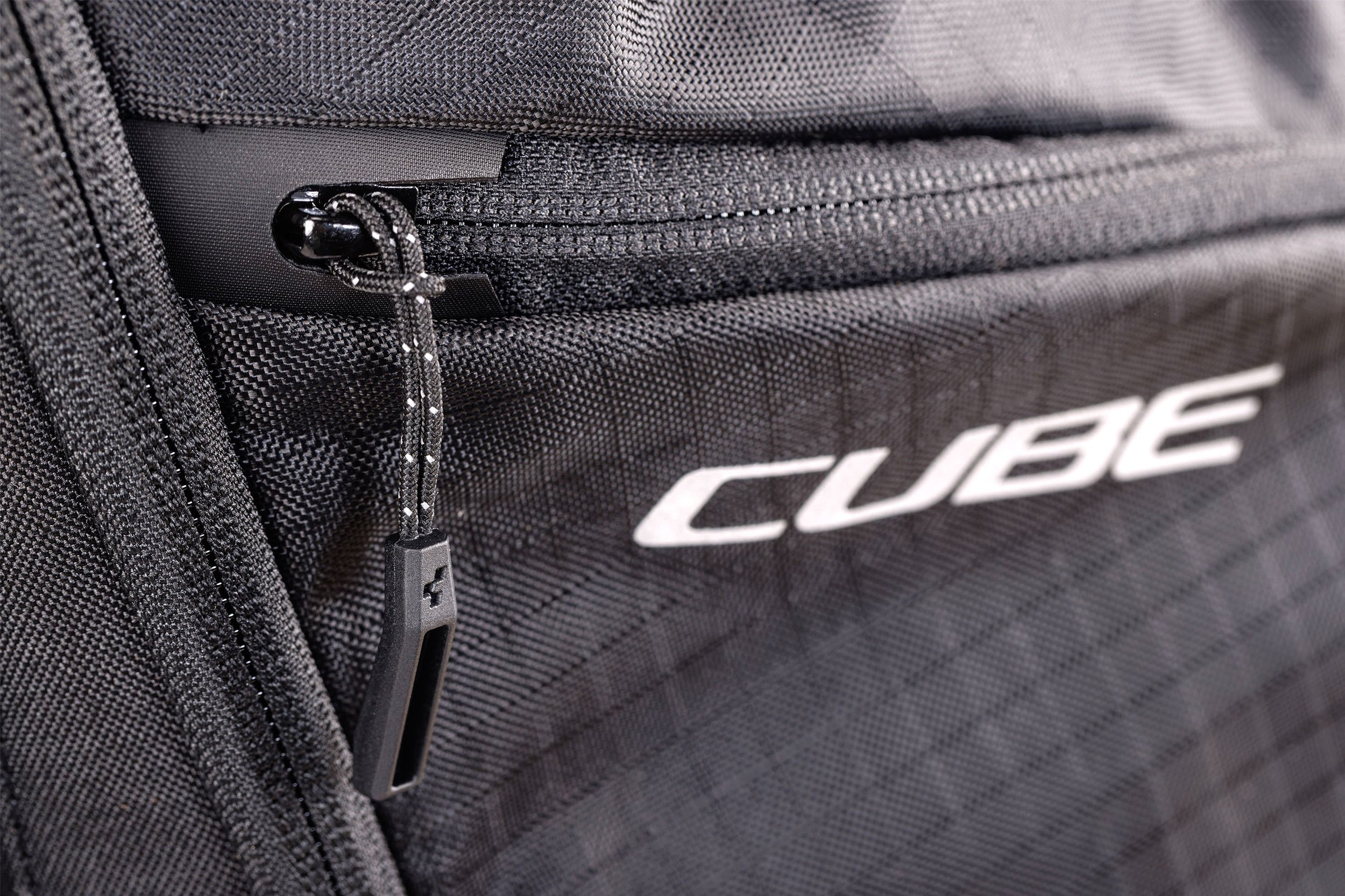 SNUR FERMOAR CUBE ZIPPER PULLER BLACK Small [2]