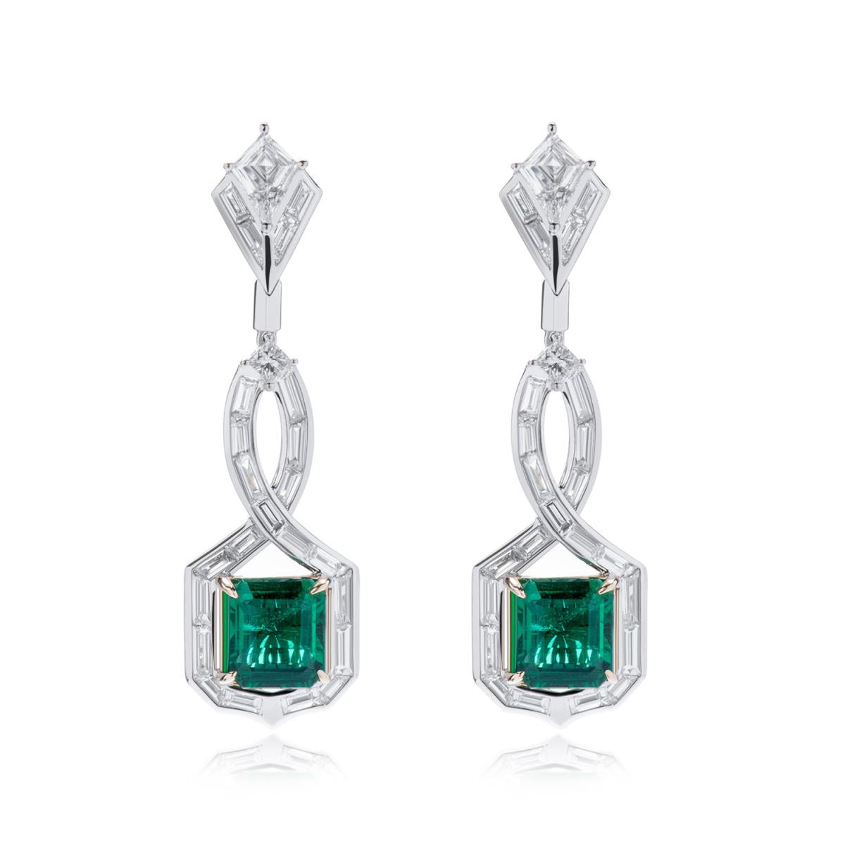 Cercei - Cercei High Priestess Henri Maillardet cu diamante si smaralde, din aur alb de 18K, cellini.ro