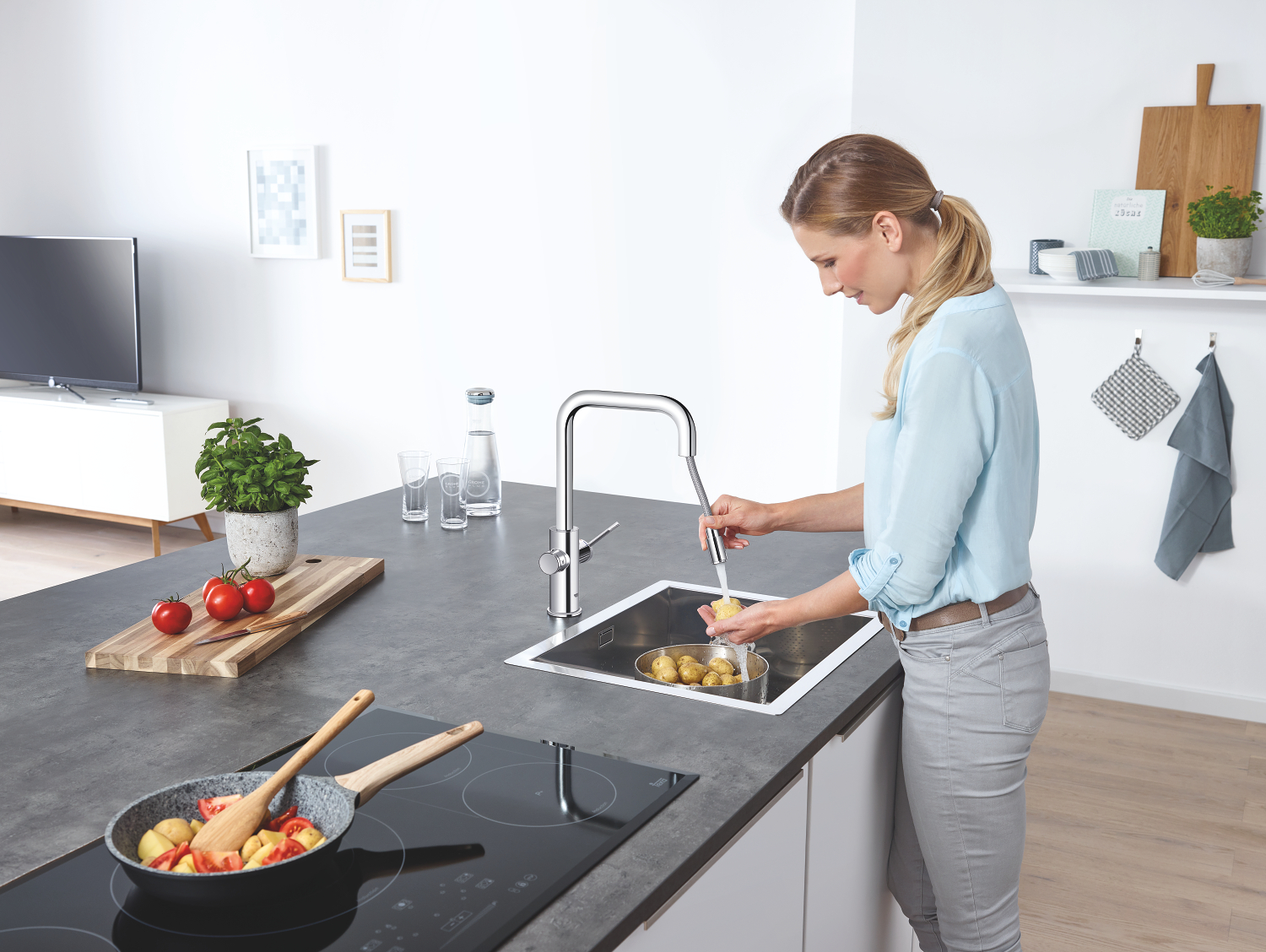Baterie bucatarie Grohe 1010740001, 0.6 bar, 393 mm, 224 mm, 1 orificii instalare, 3 sprayuri, 160 unghi pivotare, Crom