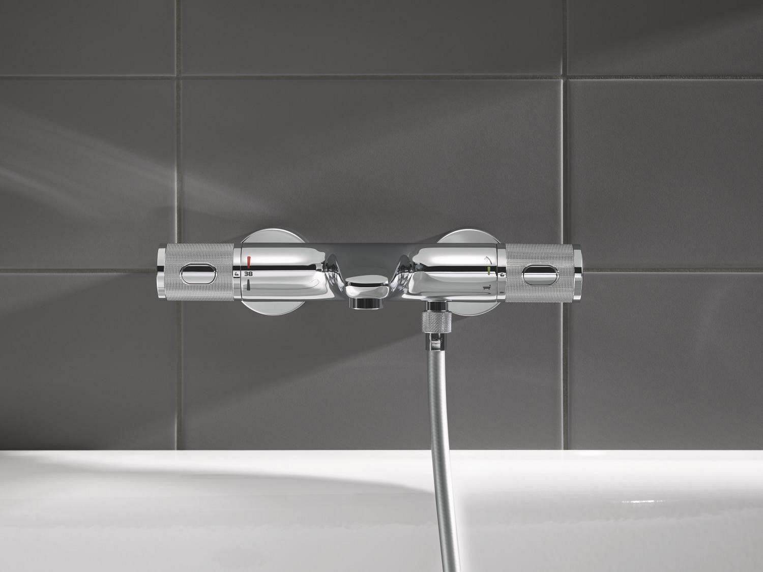 Baterie cada Grohe 34830000, 0.8 bar, 173 mm, 313 mm, 2 orificii instalare, 1/2 dimensiune racord, Crom