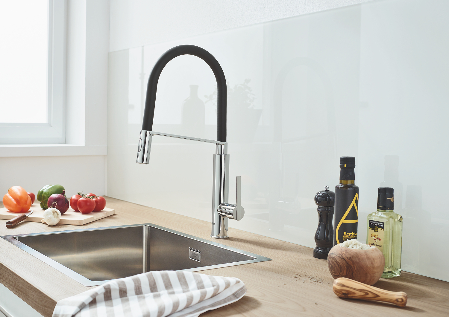 Baterie de bucatarie Grohe 31489000, 1 bar, 510 mm, 235 mm, 1 orificii instalare, 2 sprayuri, 360 unghi pivotare, Crom