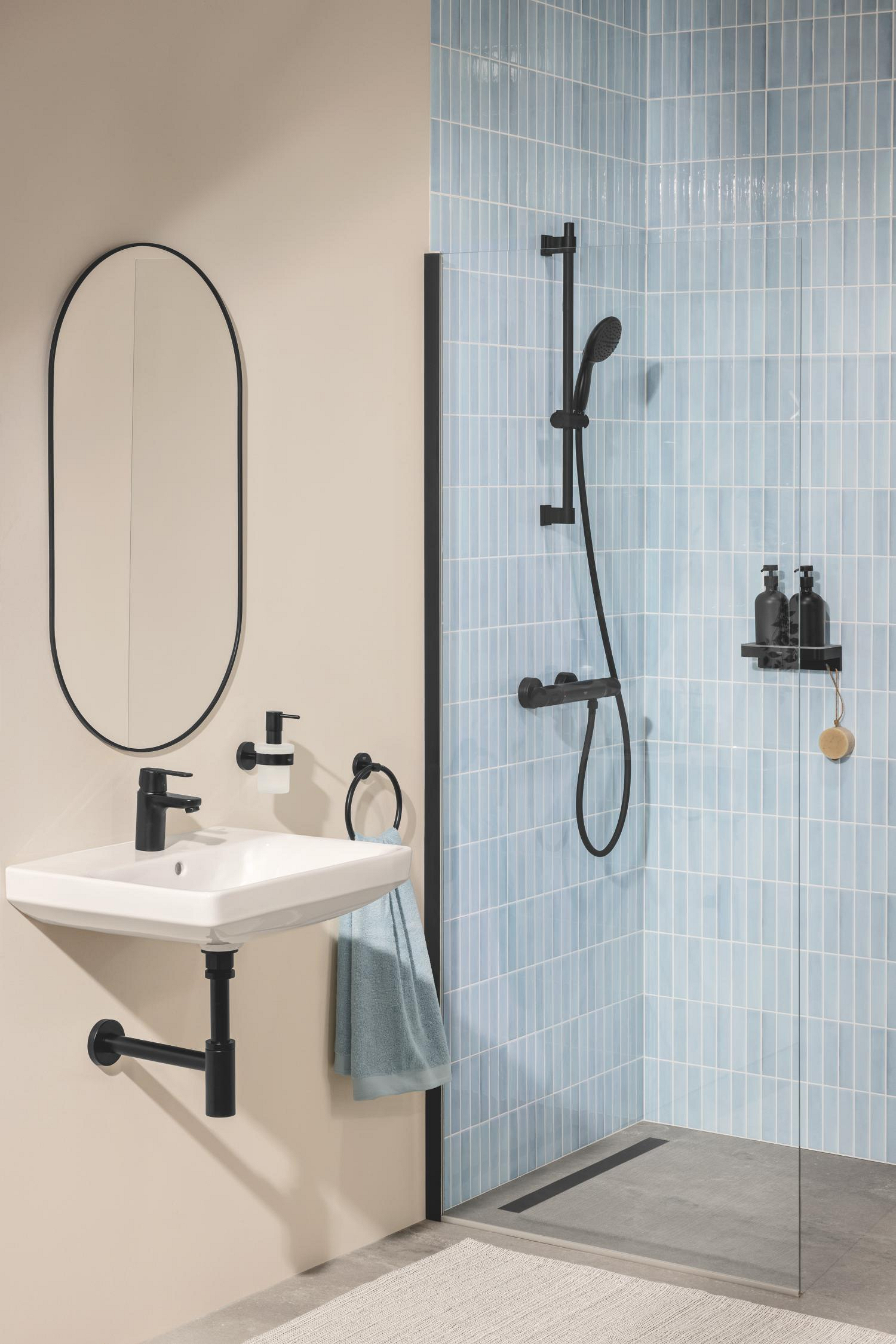 Baterie dus Grohe 347902430, 1 bar, 91 mm, 313 mm, 2 orificii instalare, 1/2 dimensiune racord furtun, Negru