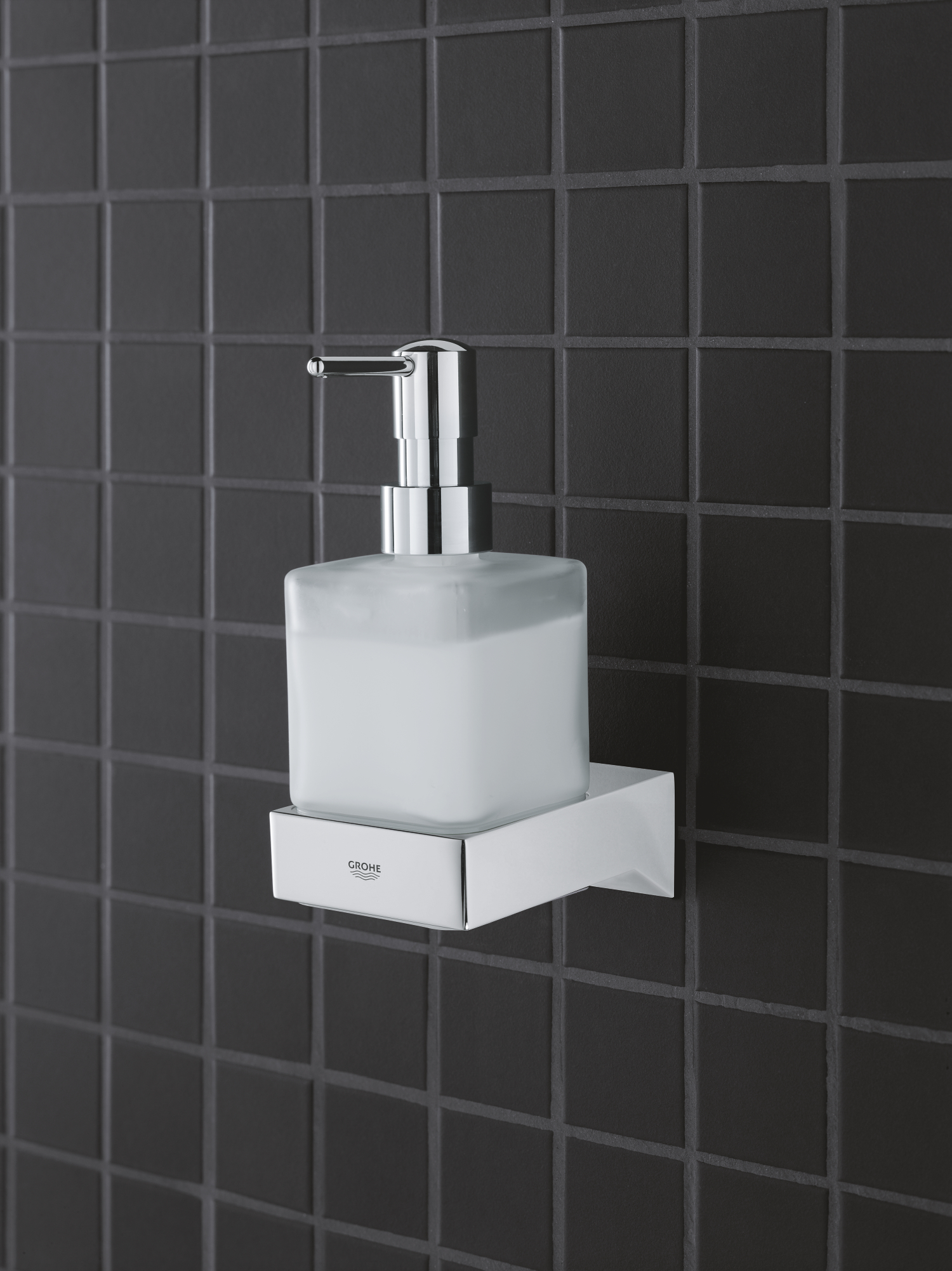Dozator sapun Grohe 40805000, 151 mm, 72 mm, 1 orificii instalare, 300 volum ml, pe suport, interior zona montaj, Crom