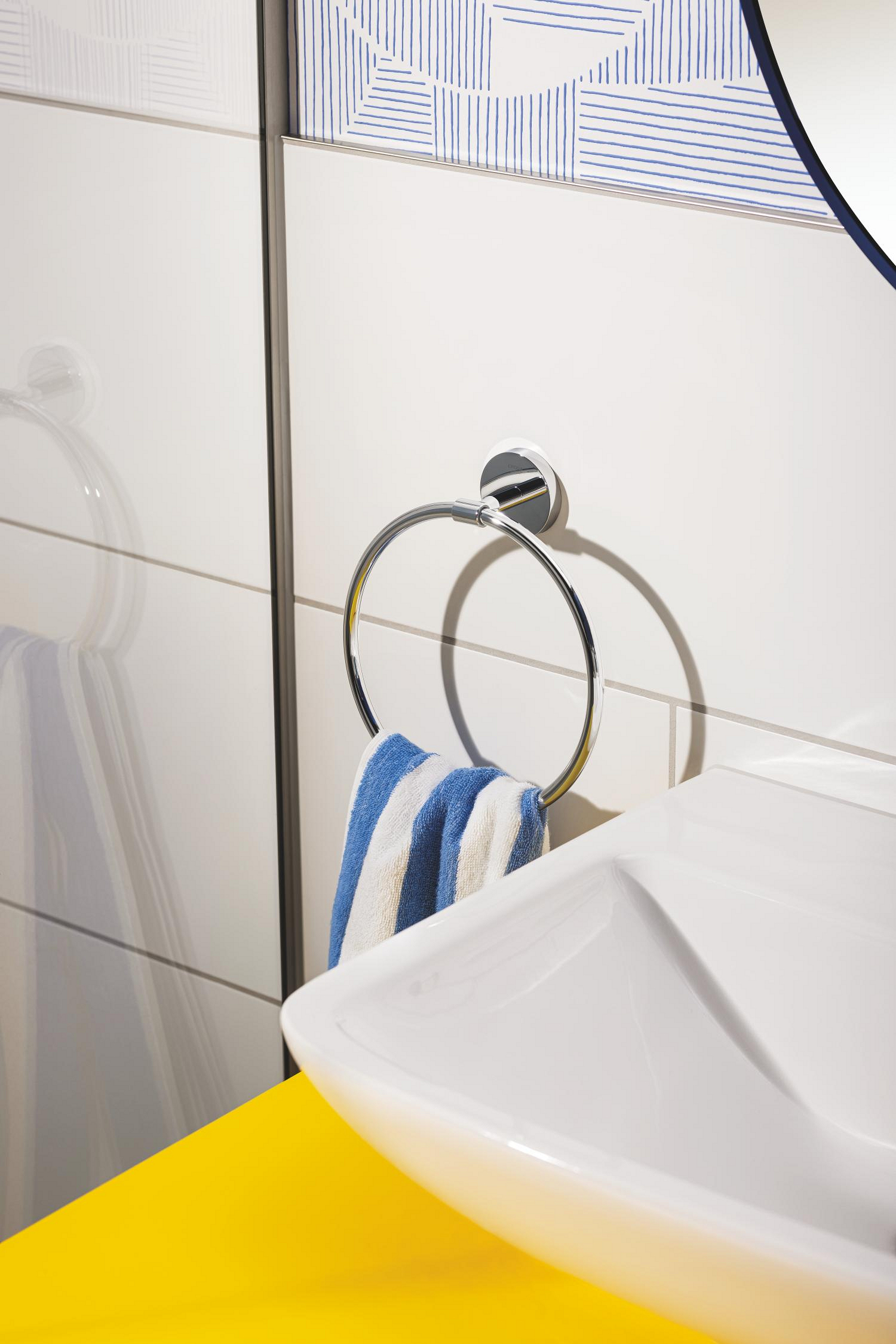 Inel prosop Grohe 41167000, 200 mm, 1 rafturi, 2 orificii instalare, pivotanta, pe perete, metal, Crom