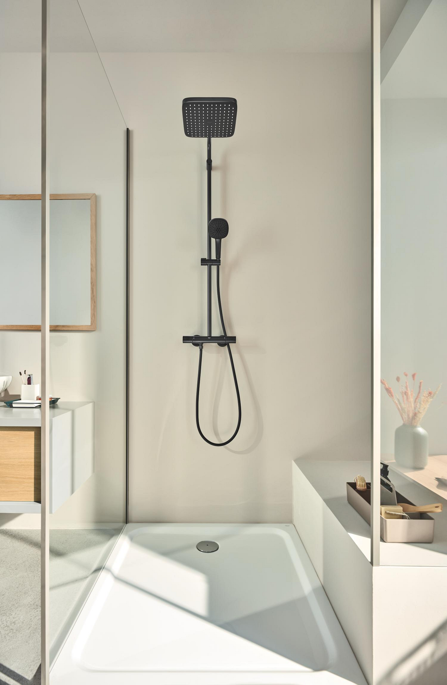 Grohe Sistem de dus grohe tempeste cube 250, aparent, termostat, 250 mm, 1 functie, mat, negru, 266892431