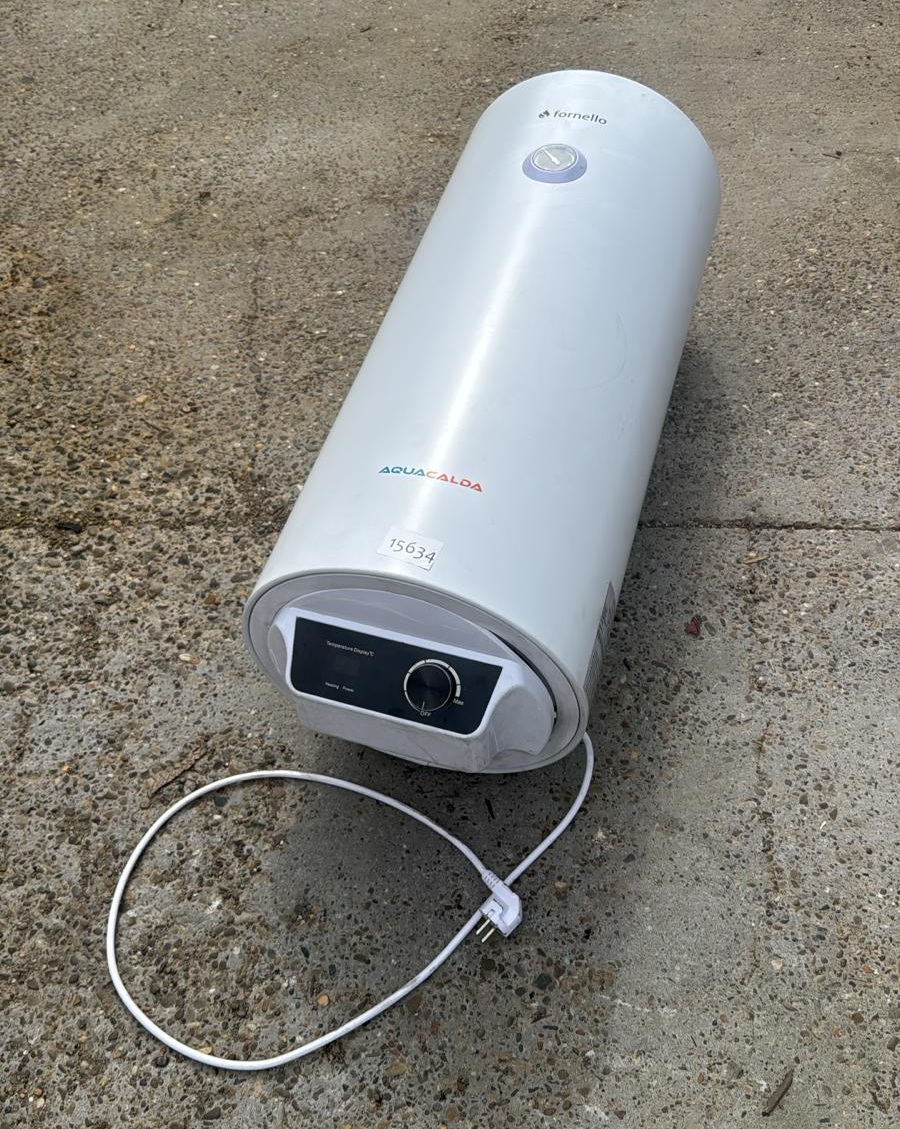 PRODUS RECONDITIONAT IN PERFECTA STARE DE FUNCTIONARE 15634 !!!  Boiler electric Fornello AQUACALDA Pro 50 Litri 2000 watt reglaj extern al temperaturii poliuretan expandat grad de protecție IPX4 anod de magneziu si afisaj digital