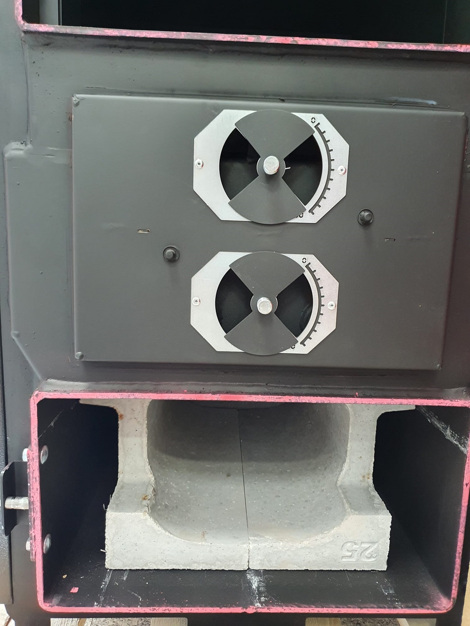 Pachet basic Cazan (centrala) pe combustibil solid, Attack DPX