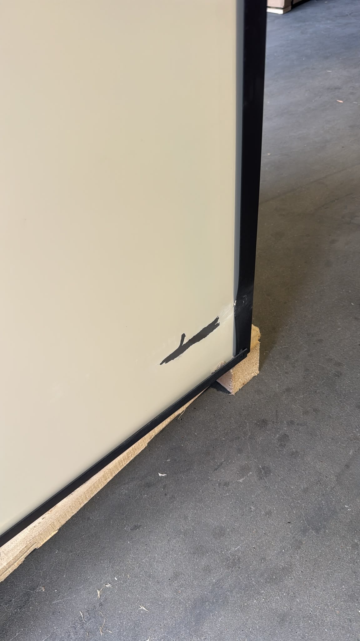 PRODUS NOU RESIGILAT USOR LOVIT DAR IN PERFECTA STARE DE FUNCTIONARE cod 26219 !!! Termosemineu pe lemne brichete si carbune Fornello MILANO E 24 KW cuptor de incalzit mancarea Ivory 580x560x1060 mm