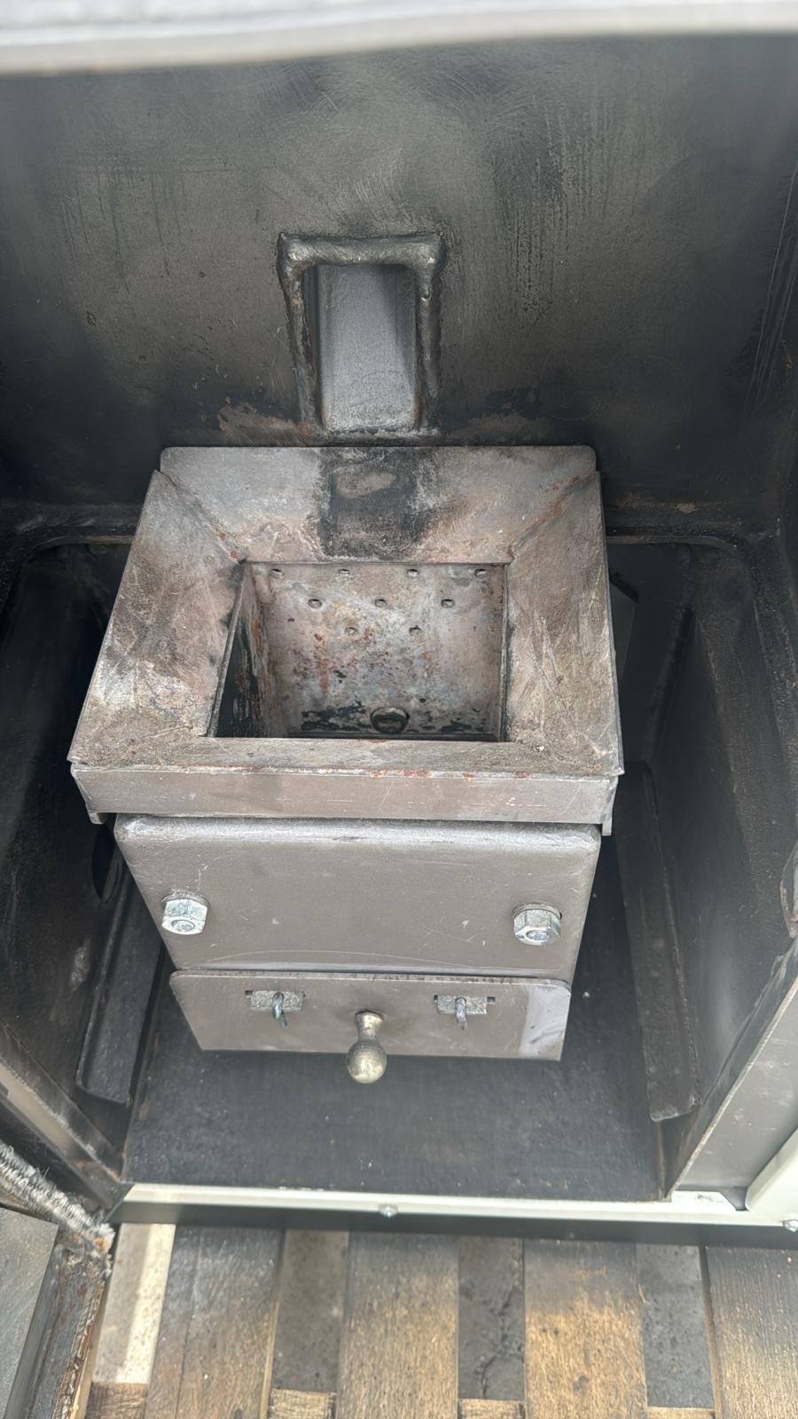 PRODUS RECONDITIONAT DAR IN STARE DE FUNCTIONARE 15633 !!! Centrala termica pe peleti Fornello GT 30 Standard echipata cu pompa circulatie Wilo vas expansiune manometru supapa de siguranta curatare mecanica arzator de peleti