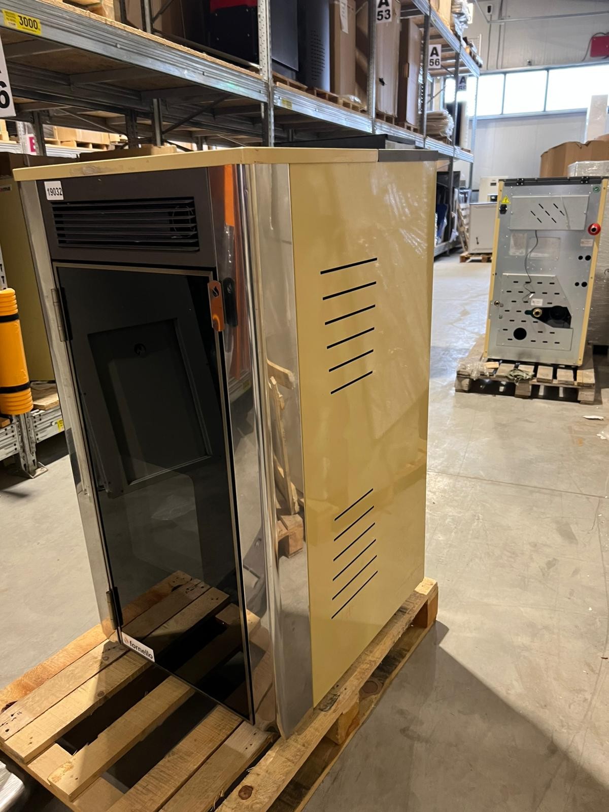 PRODUS RECONDITIONAT USOR LOVIT DAR IN PERFECTA STARE DE FUNCTIONARE cod 19032 !!! Termoșemineu Fornello Primo Truva 25 kW Ivory cu kit complet încorporat pentru sistemul de încălzirepompa de circulatievas de expansiunesupape de siguranta