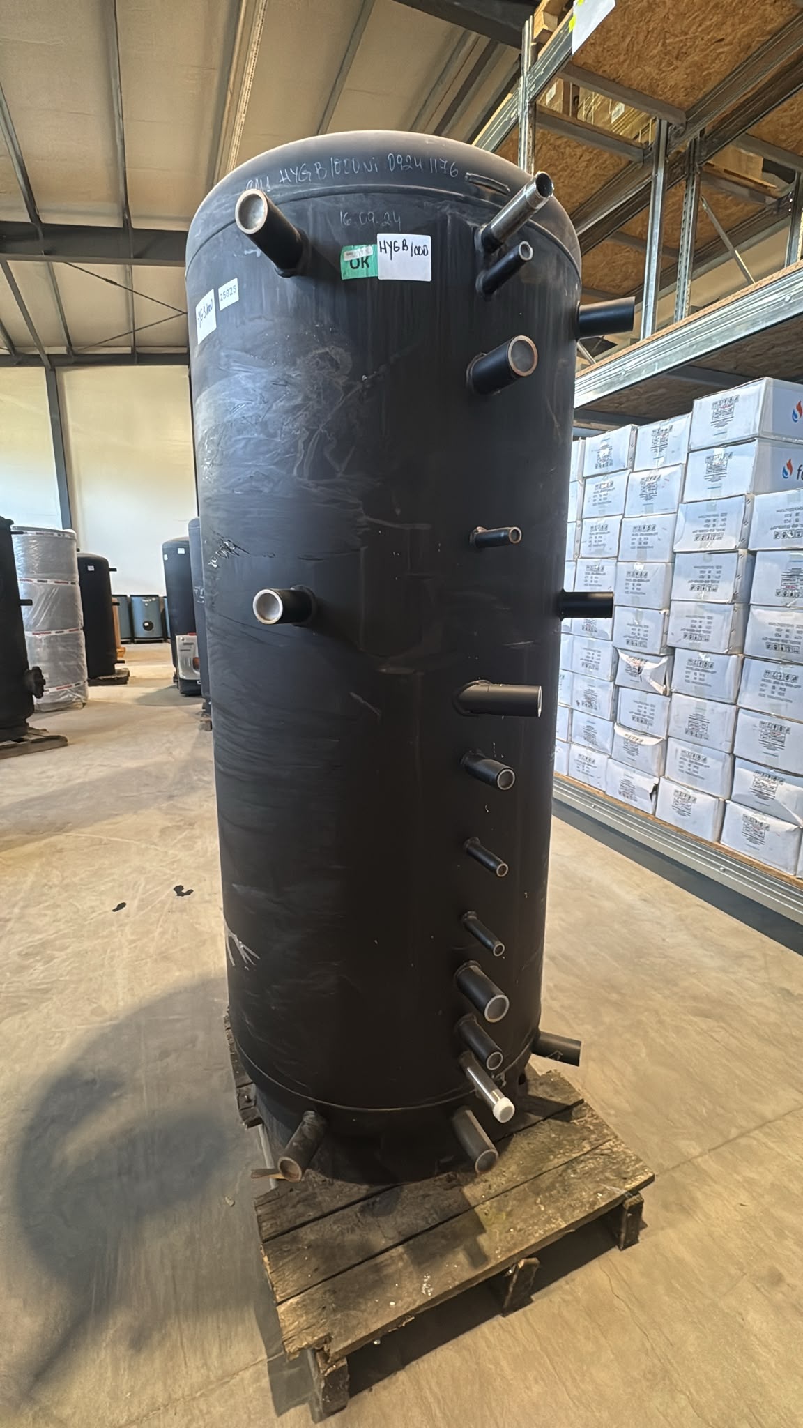 PRODUS RESIGILAT CU DEFECTE ESTETICE PERFECTA STARE DE FUNCTIONARE LIPSA IZOLATIE!!! Boiler igienic combinat SUNSYSTEM HYG B 1000 fără serpentină 1000 litri pentru producerea și depozitarea apei calde menajere igienice și încălzire
