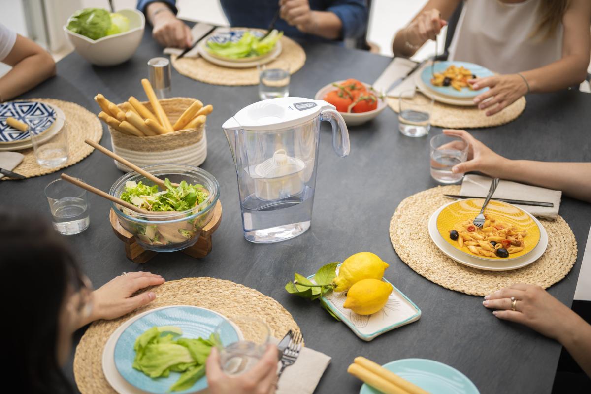 Cana filtranta de apa Laica Stream, 2.3L, + 6 cartuse filtrante, [10],laicashop.ro