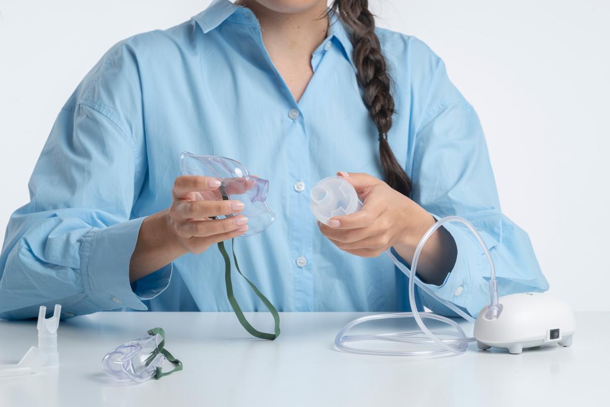 NOU: Aparat de aerosoli compact Laica NE3004, cu piston, copii si adulti, [6],laicashop.ro