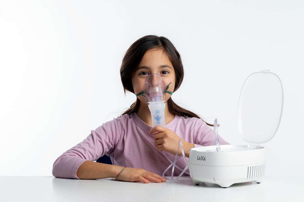 NOU: Aparat de aerosoli Laica NE2015, compartiment accesorii, cu piston, copii si adulti, [11],laicashop.ro