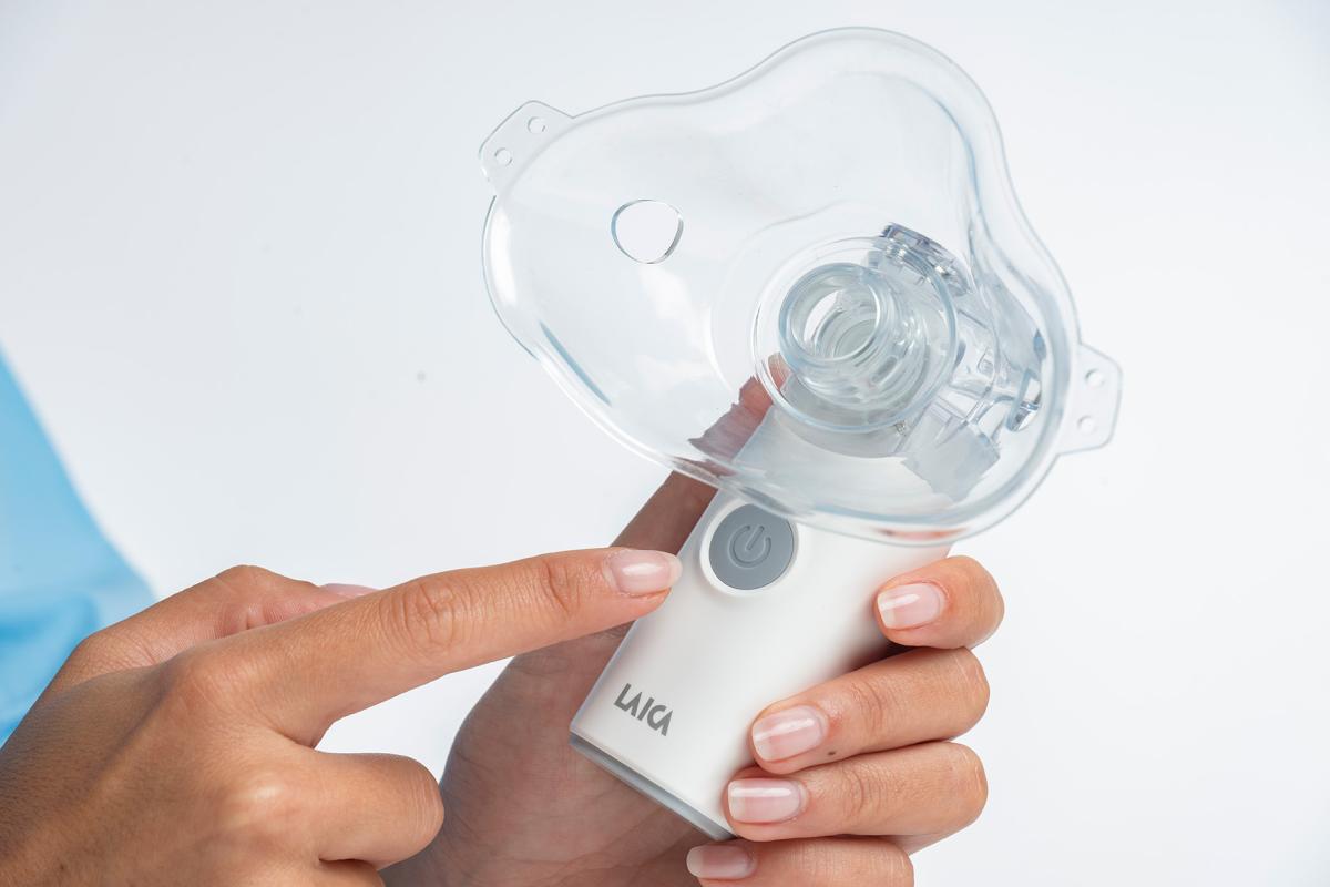 NOU: Aparat de aerosoli portabil Laica NE1012, silentios, copii si adulti, reincarcabil la USB, [4],laicashop.ro