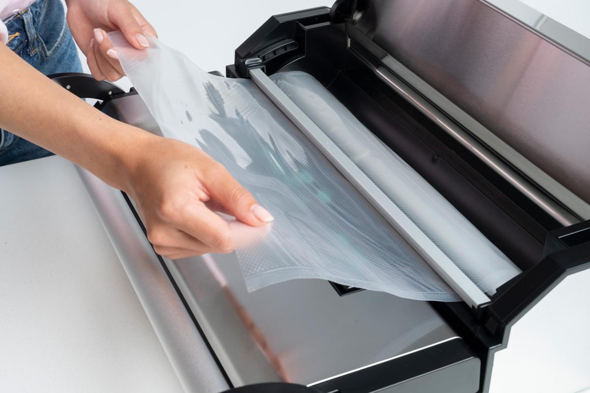 NOU: Aparat de ambalare in vid Laica VT3250 Professional, 40 cm, 25L/min, 350W, [12],laicashop.ro