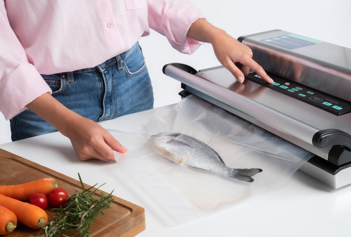 NOU: Aparat de ambalare in vid Laica VT3250 Professional, 40 cm, 25L/min, 350W, [13],laicashop.ro