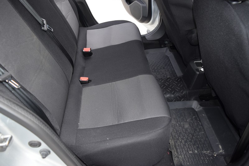 earphone Veil Yes Set huse auto pentru scaune compatibile cu Dacia Logan III 2021->, material  textil, echipare ACCES si ESSENTIAL Pret 350,00 RON