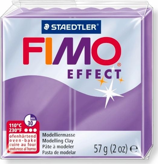 Traducerea din limba poloneză a cuvintelor Fimo Masa plastyczna termoutwardzalna Effect fioletowy przezroczysty 57g în limba română este: Fimo - material plastic termoplastic pentru modelare, violet transparent, 57 g.