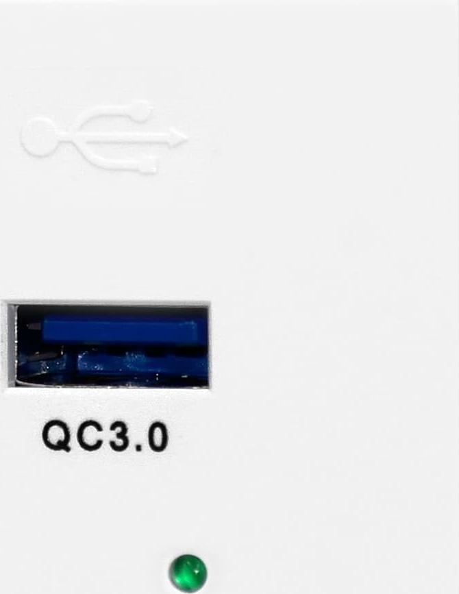 Orno NOEN USBQ, port modular 45x45mm cu încărcător USB rapidă 3A/5V; 2A/9V; 1,5A/12V, alb