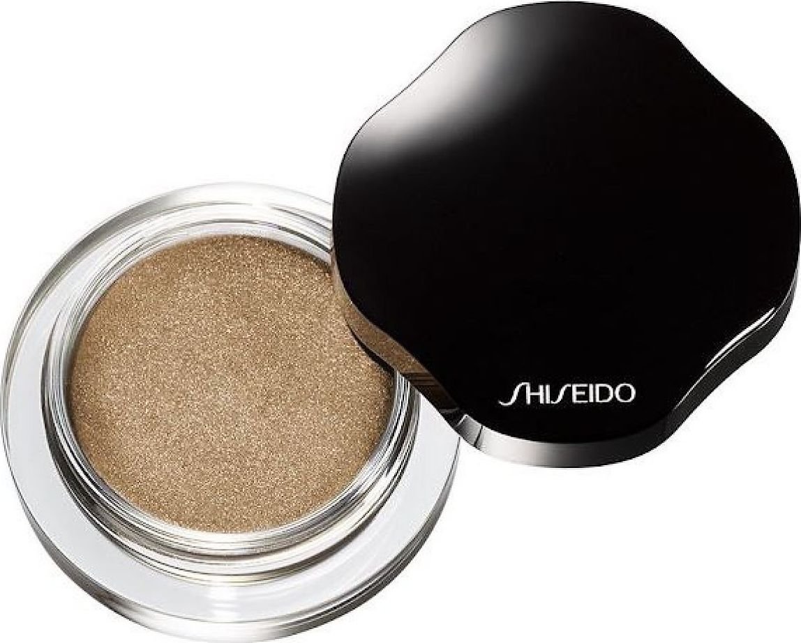 Shiseido Shimmering Cream Eye Color se traduce in romana ca Culoarea stralucitoare a ochilor cu crema de la Shiseido.
