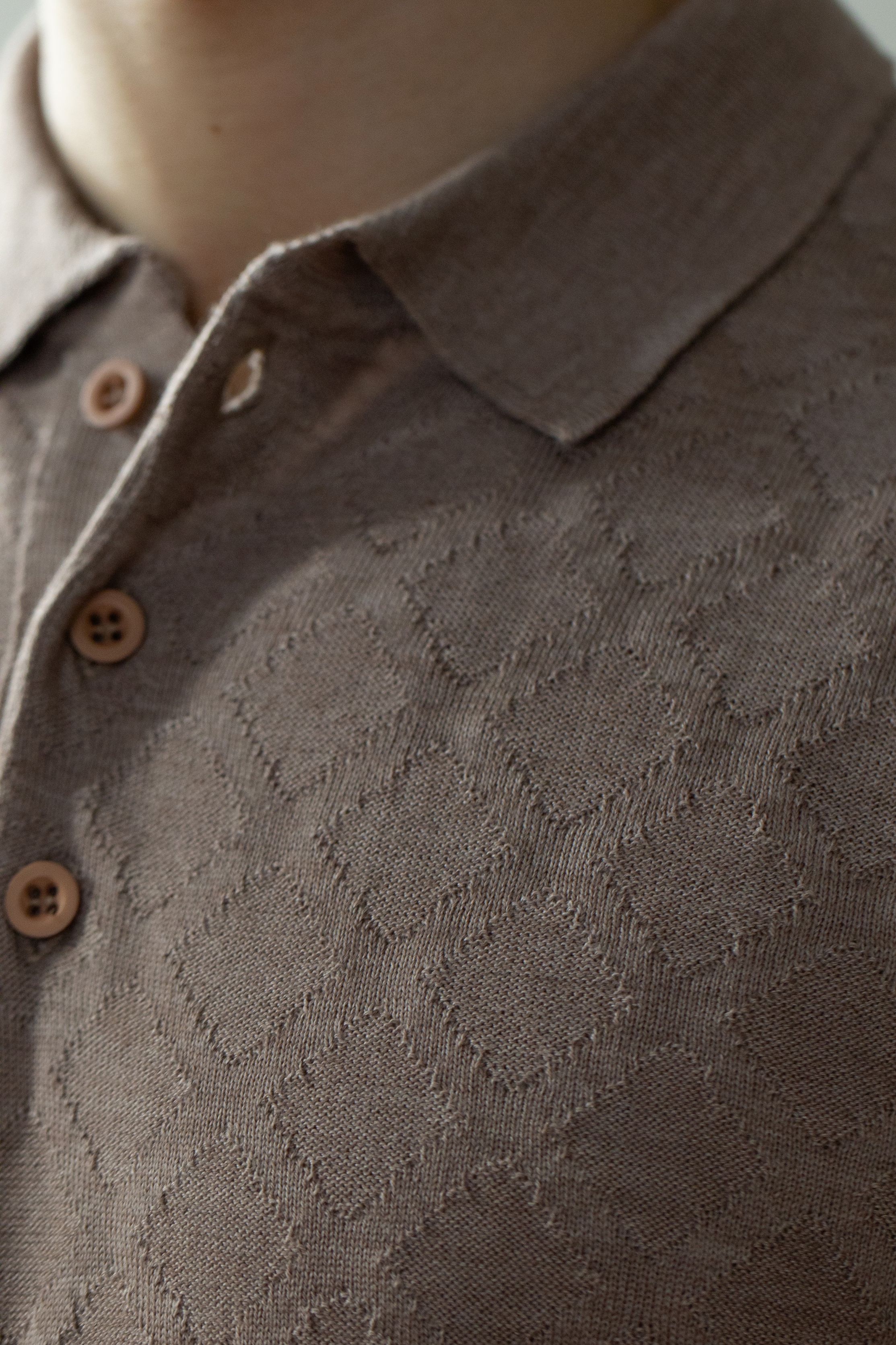 knitted polo shirt
