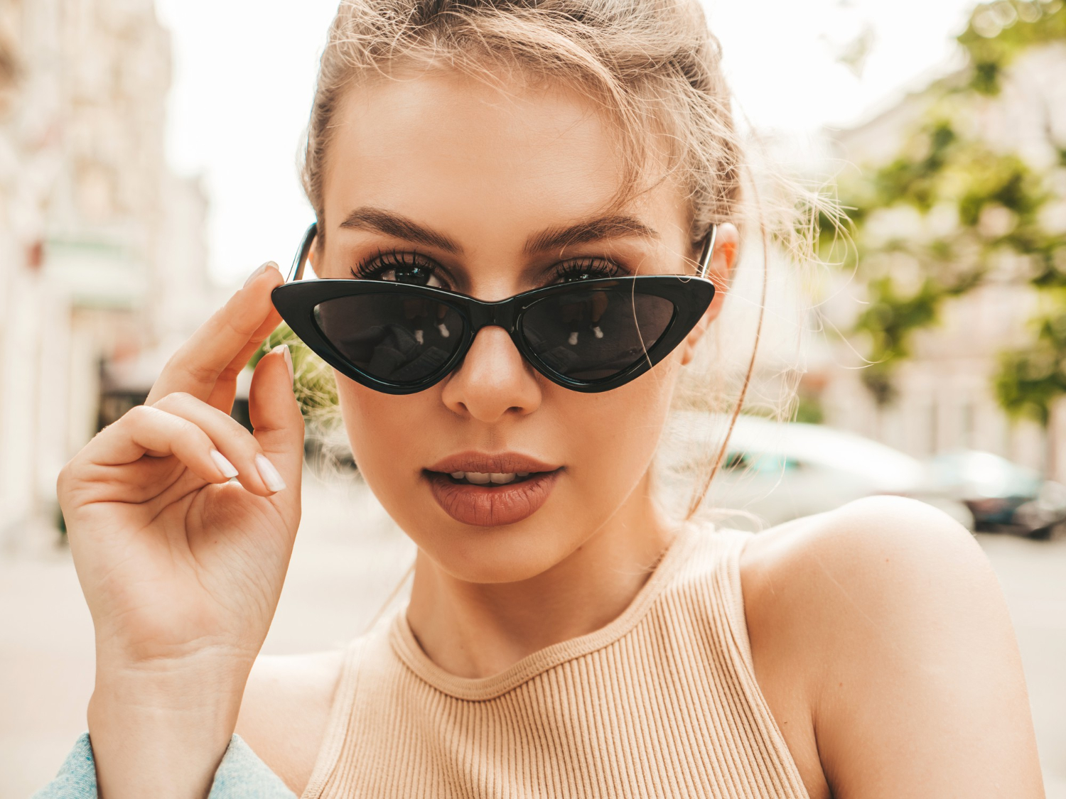 Optiblu Magazin ochelari de soare si rame pentru ochelari de vedere