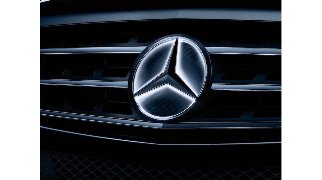 Emblema Mercedes-Benz grila fata luminata, chrome pentru GL, GLS, GLC, GLE si Sprinter