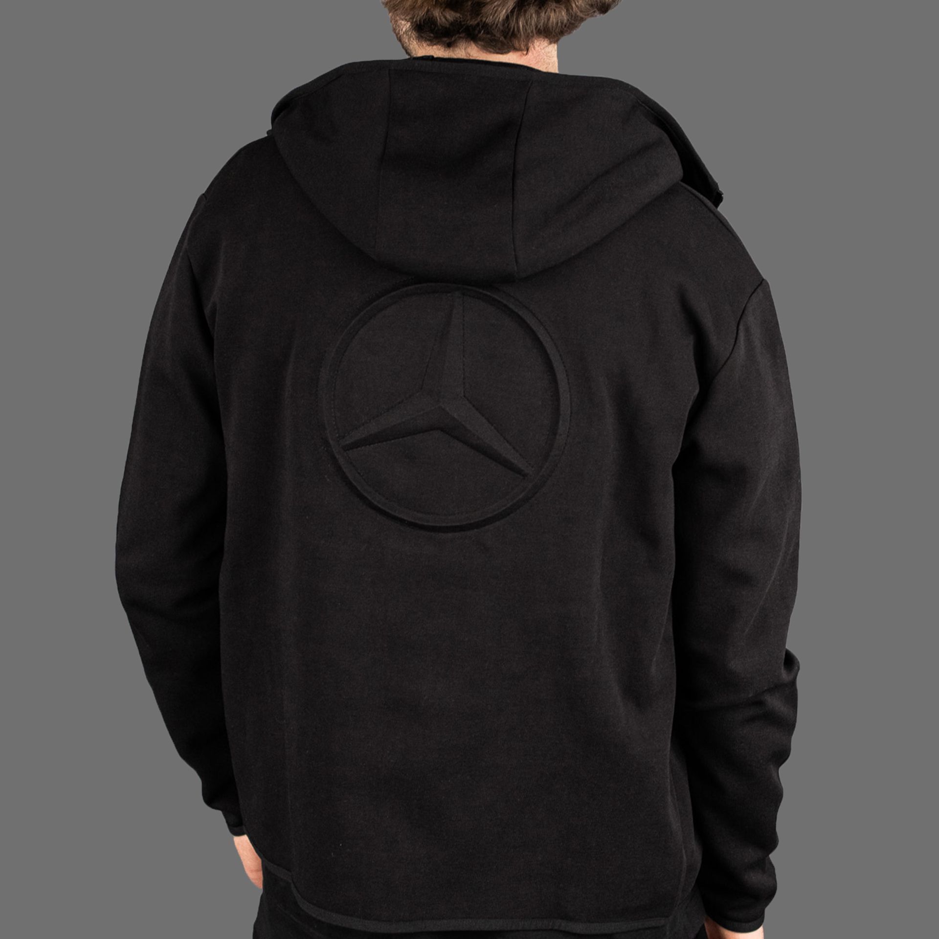 Mercedes-Benz AMG スタジャン jacheta-mercedes-benz-m-