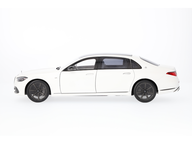 macheta-mercedes-maybach-s680-
