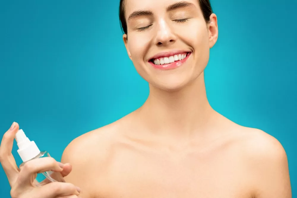 Îngrijirea tenului gras: 5 produse dermatocosmetice care reglează pH-ul pielii