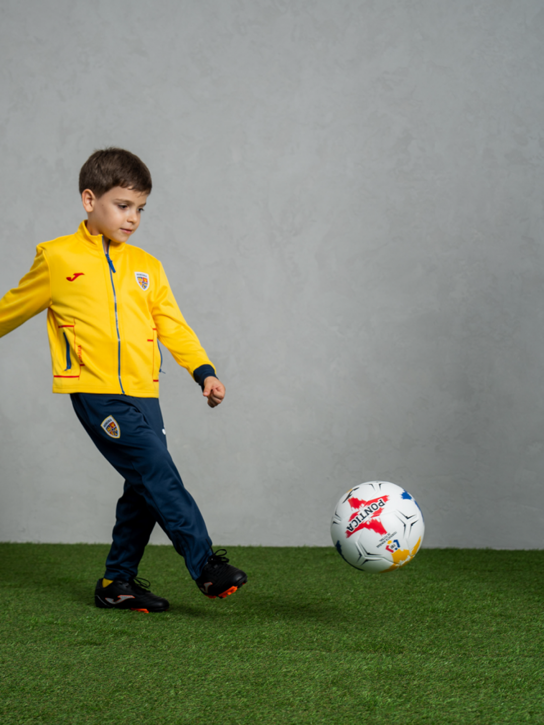 Trening oficial de prezentare galben/navy