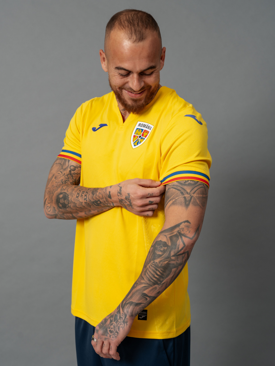 Tricou oficial de joc galben