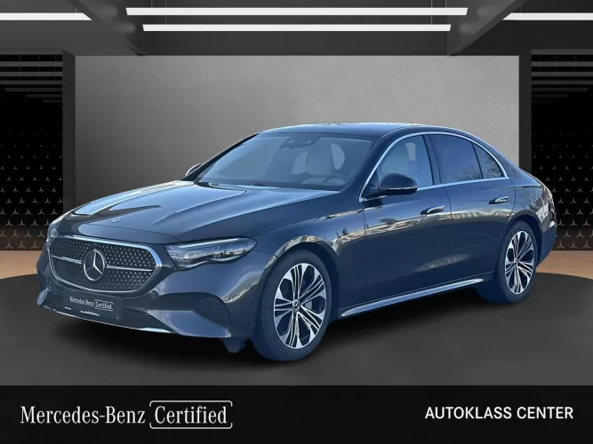 MERCEDES-BENZ CLASA E E 200 4MATIC Sedan