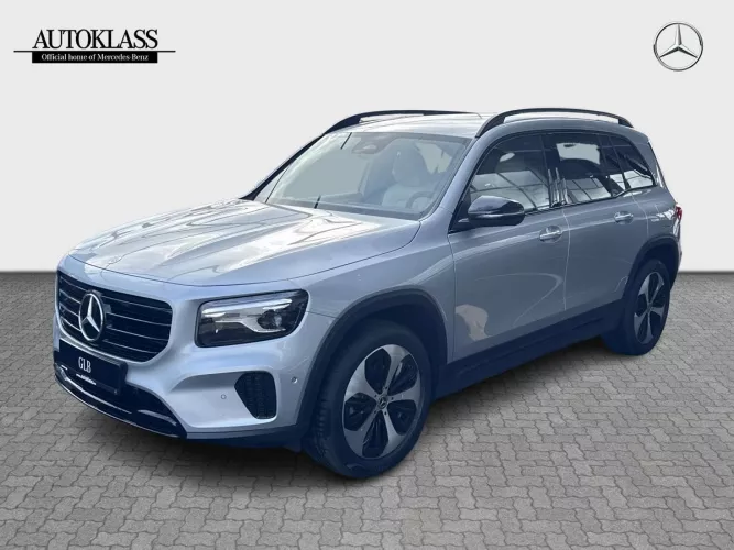 MERCEDES-BENZ GLB 200