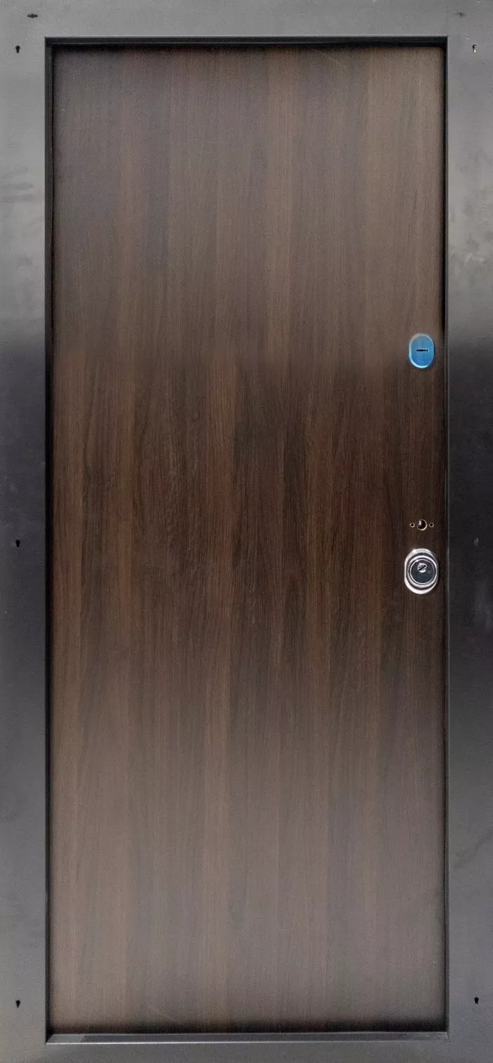 Usa metalica intrare in apartament , clasa 4 antiefractie , izolatie fonica 42 decibeli , culoare nuc exterior alb interior , 860x2020 mm , deschidere dreapta, [],totuldespreusi.ro