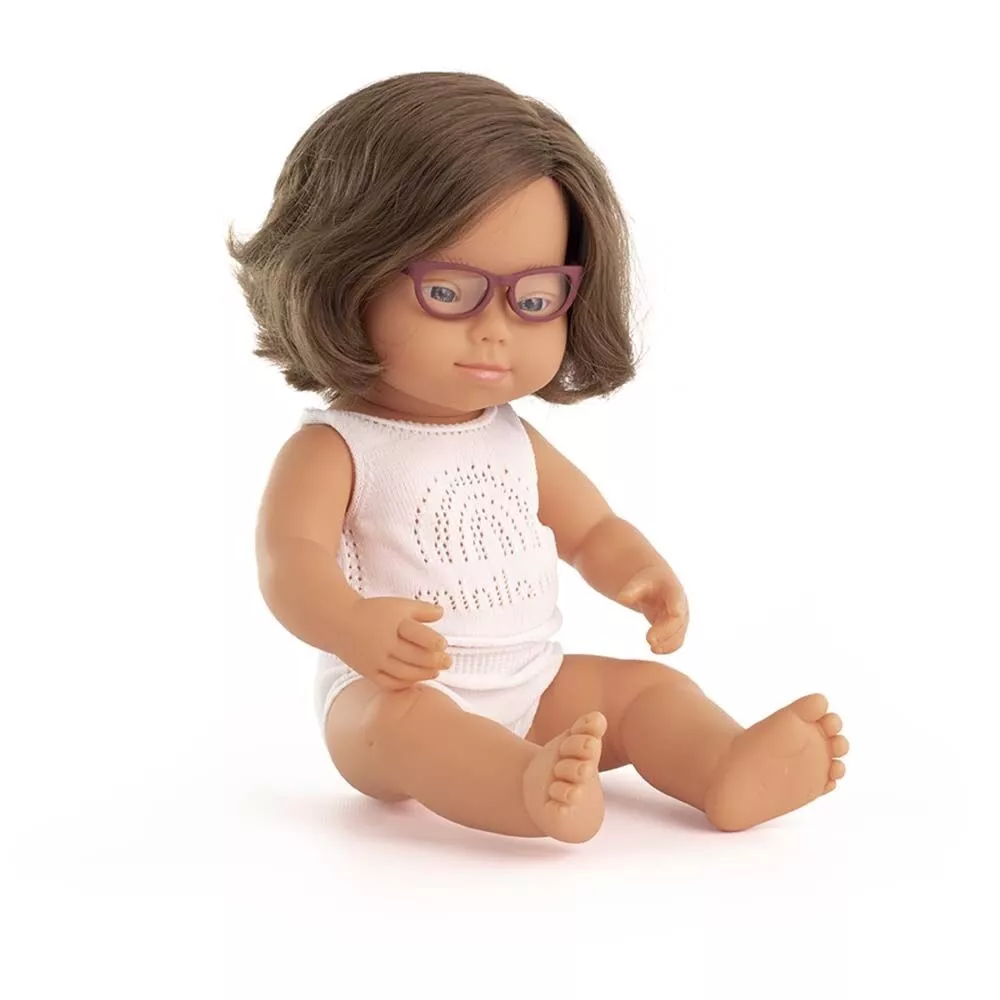 Păpușă bebeluș caucazian cu Sindrom Down și ochelari - Fată, 38 cm