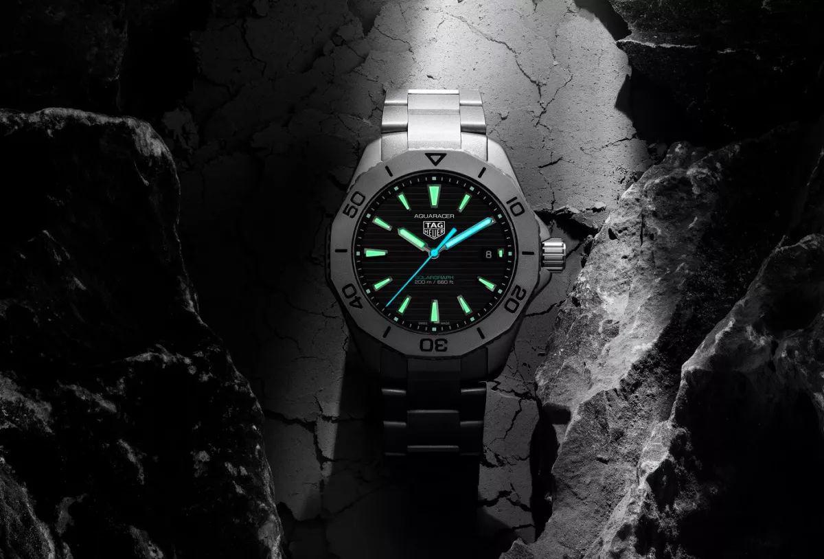 NOU: Tag Heuer Aquaracer Professional 200 Solargraph din TITAN
