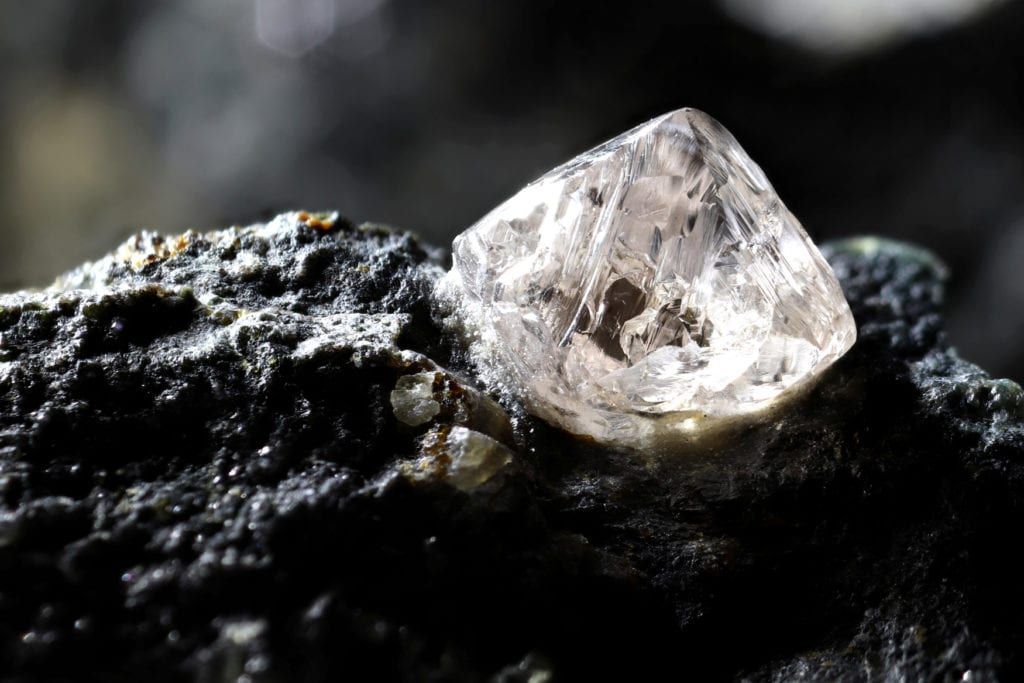 Diamantul Koh-i-Noor - istoria unuia dintre cele mai ravnite diamante din toate timpurile