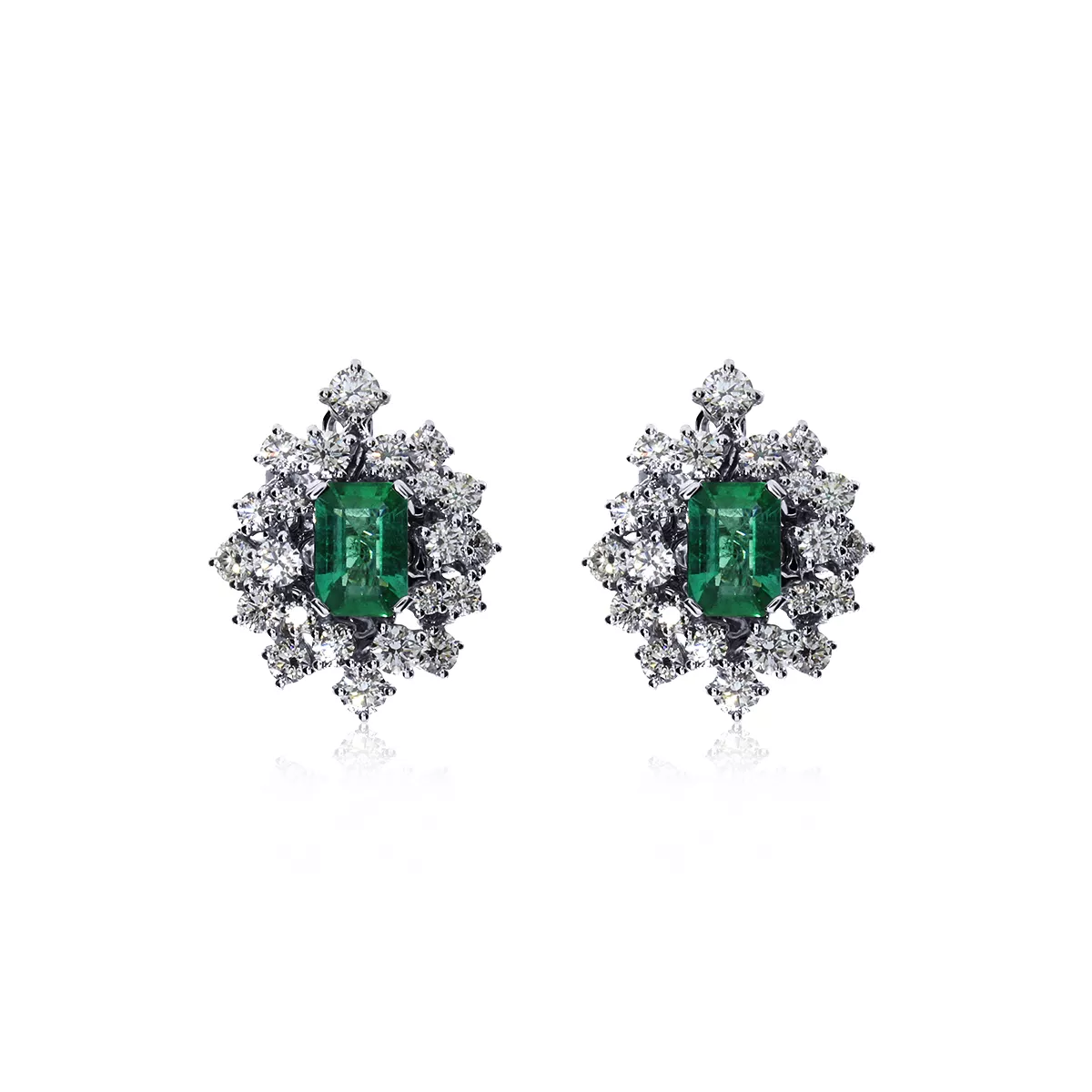Cercei  Damiani Mimosa cu smaralde si diamante, din aur alb  de 18K