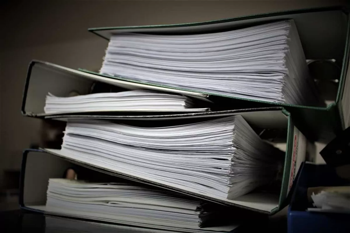 Termenul de pastrare al documentelor contabile – tot ce trebuie sa stii despre pastrarea documentelor esentiale dintr-o firma