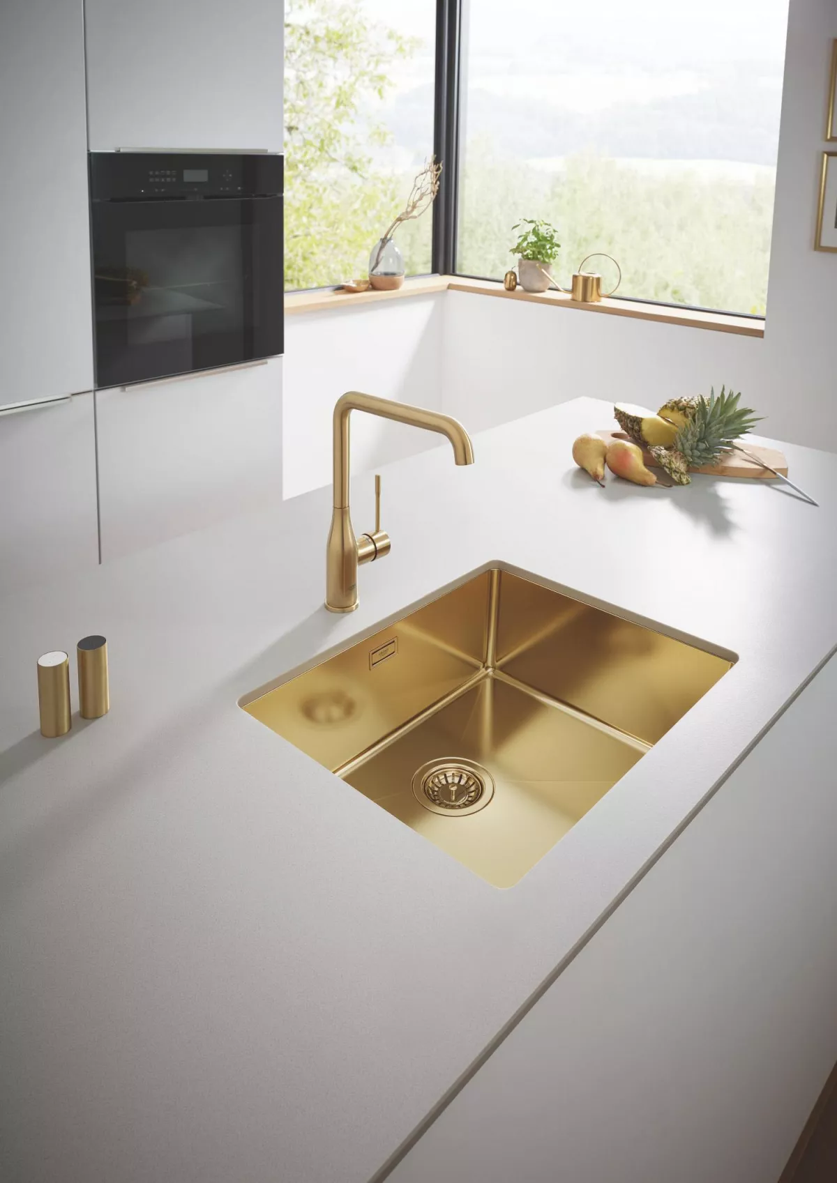 Baterie bucatarie Grohe 30505GN0, Essence, 3/8'', inalta, tip L, mat, auriu