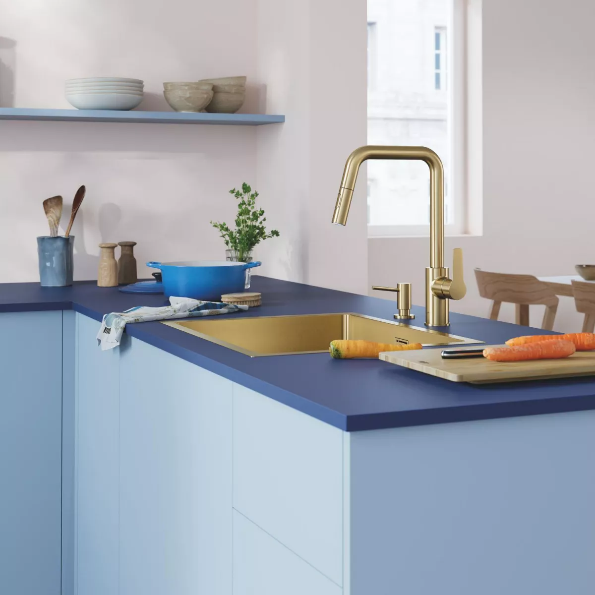 Baterie bucatarie Grohe 30631GN0, Start, inalta, tip U, dus, 2 functii, mat, auriu