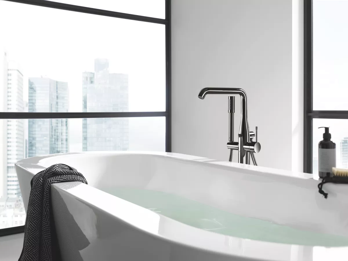 Baterie de cada Grohe 23491A01, Essence, montare pe podea, 1/2'', set de dus, pivotanta, necesita set fixare, lucios