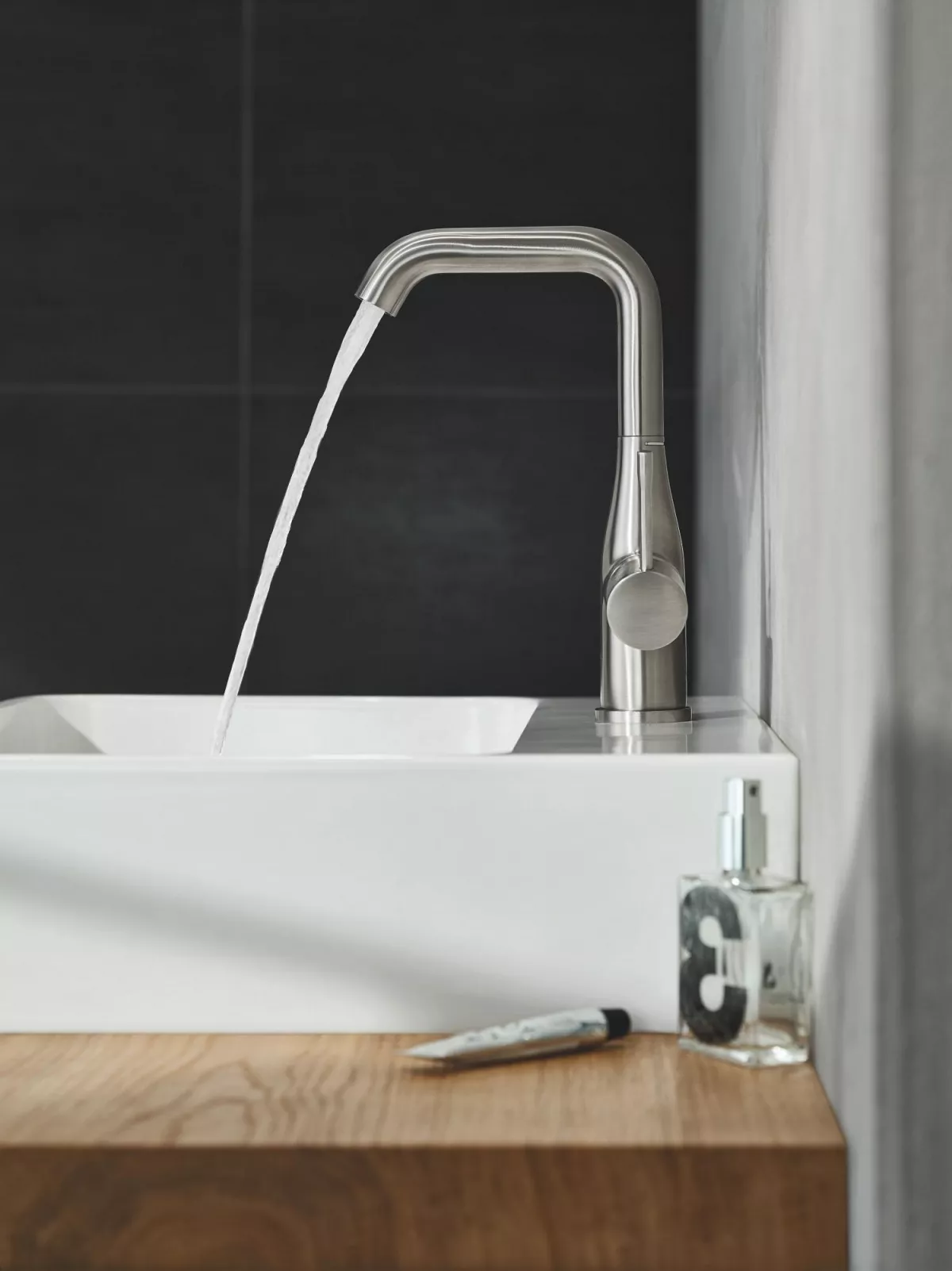 Baterie lavoar Grohe 24174DC1, Essence, L, 244 mm, ventil, mat, otel satinat