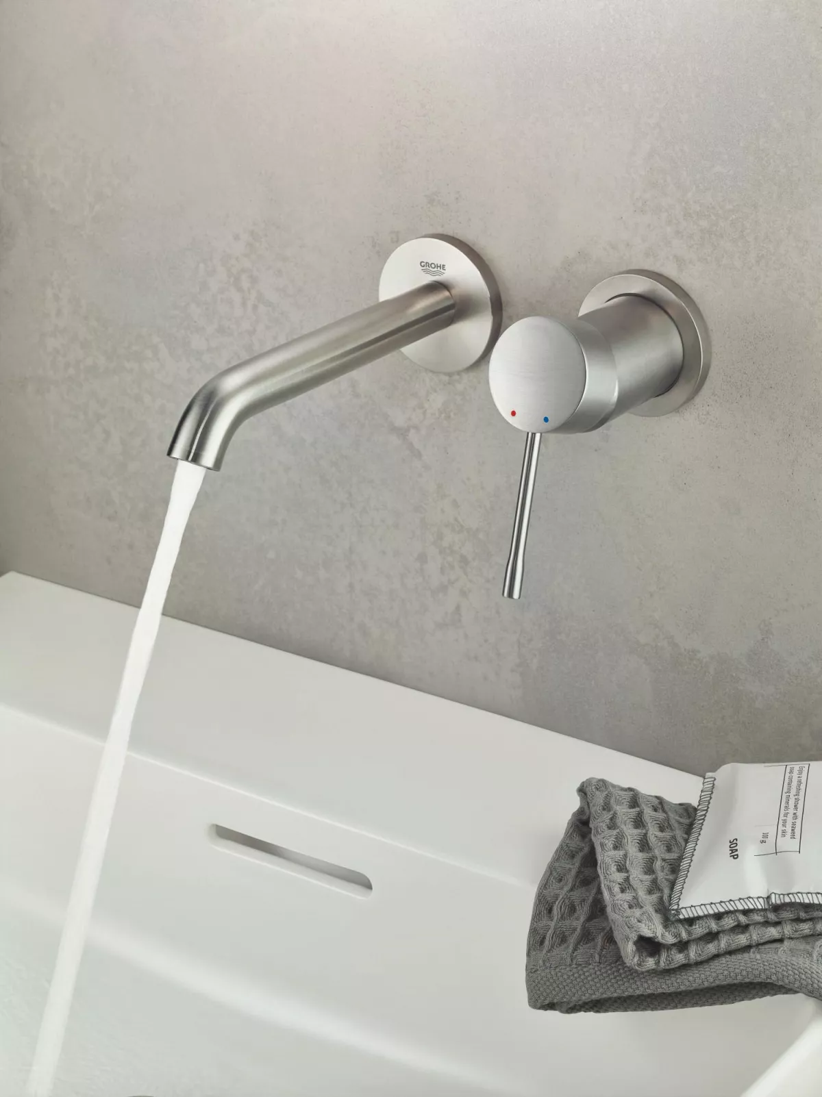 Baterie lavoar Grohe 29192DC1, Essence, pe perete, 183 mm, necesita valva, mat, otel satinat